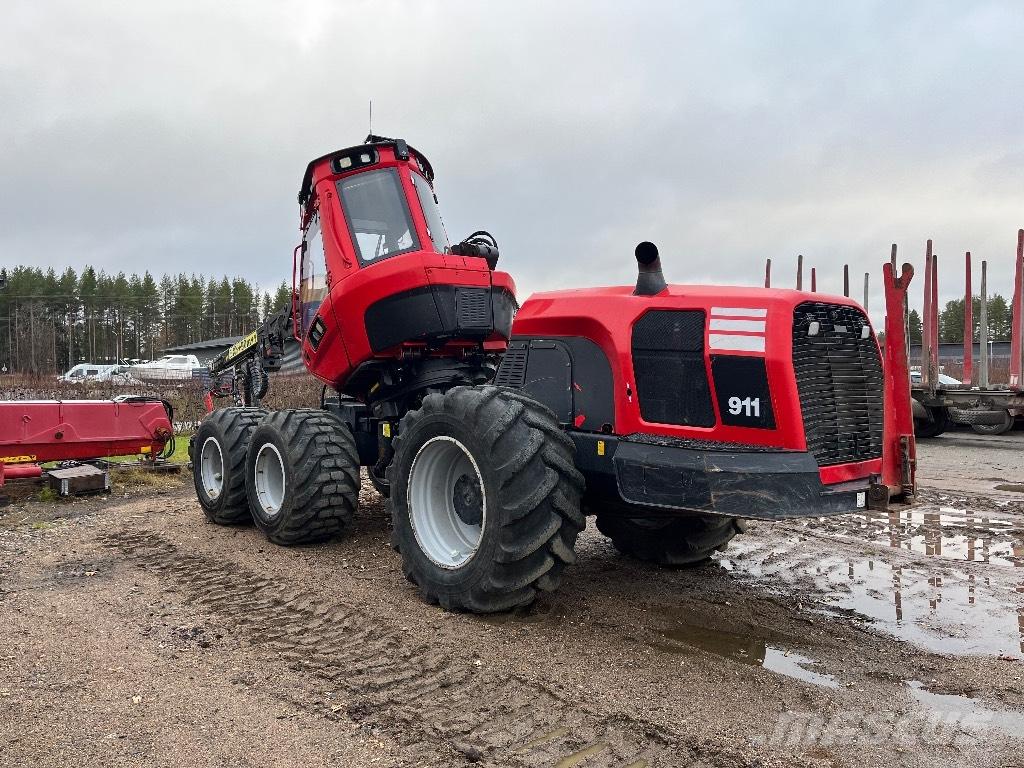 Komatsu 931 Harwestery