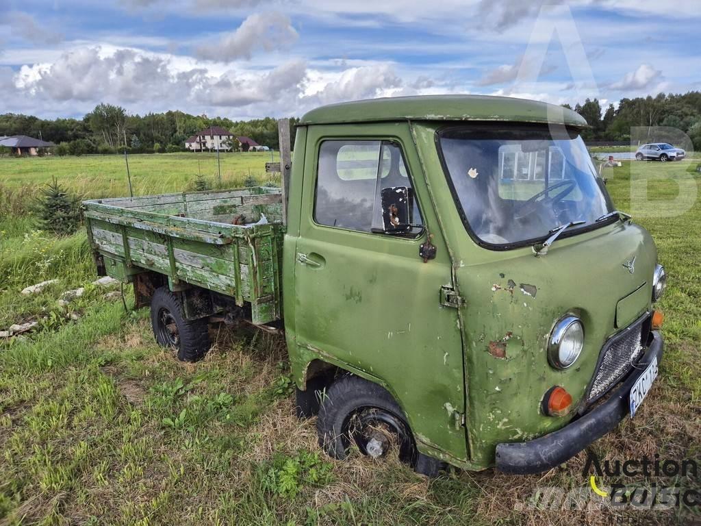  UAZ 452 Pick-upy / Pojazdy z otwieranymi burtami