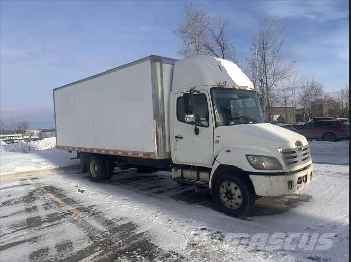 Hino 185 Samochody ciężarowe ze skrzynią zamkniętą