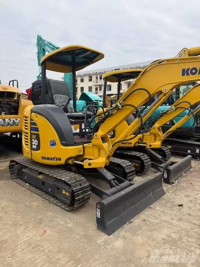 Komatsu 30 Koparki gąsienicowe