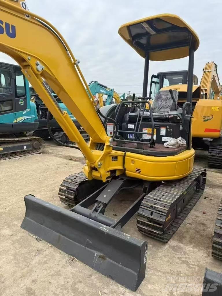 Komatsu 30 Koparki gąsienicowe