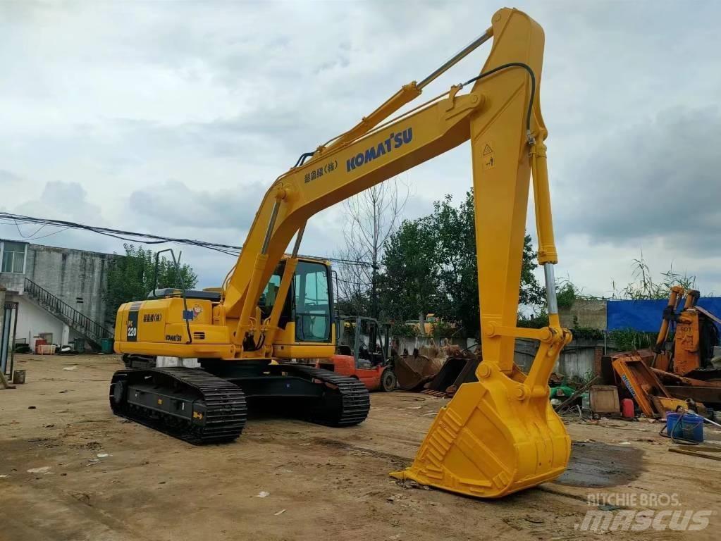 Komatsu PC 220-7 Koparki gąsienicowe