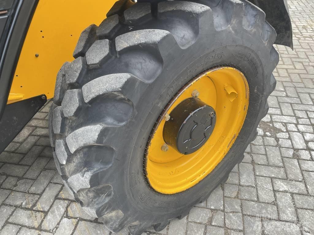 JCB 540-140     2016 Ładowarki teleskopowe