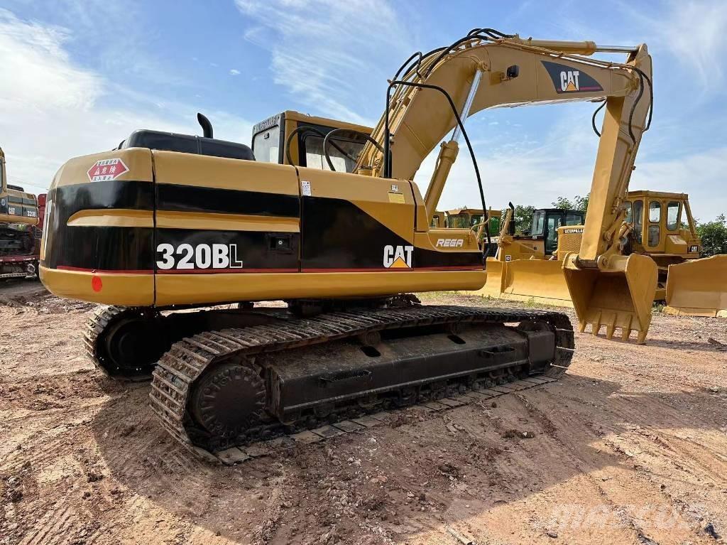 CAT 320 B Koparki gąsienicowe