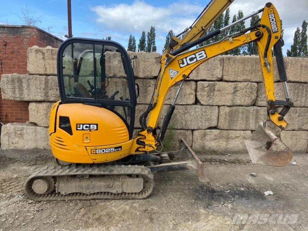 JCB 8025 ZTS Minikoparki