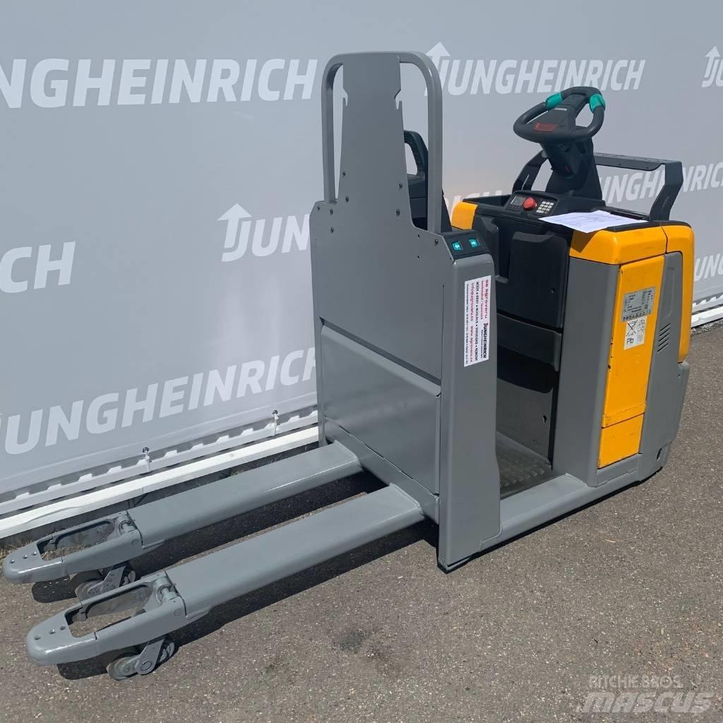 Jungheinrich ECE 220 Wózki kompletacyjne nisko unoszące