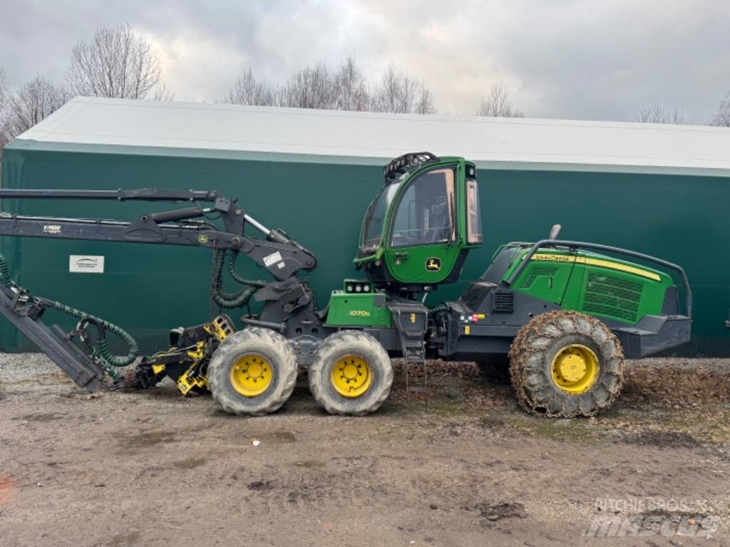 John Deere 1070G Harwestery