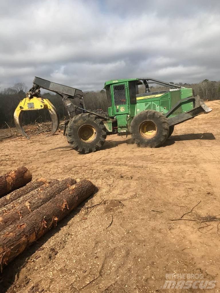 John Deere 648 L Skidery