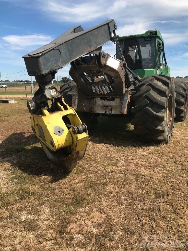 John Deere 648 L Skidery
