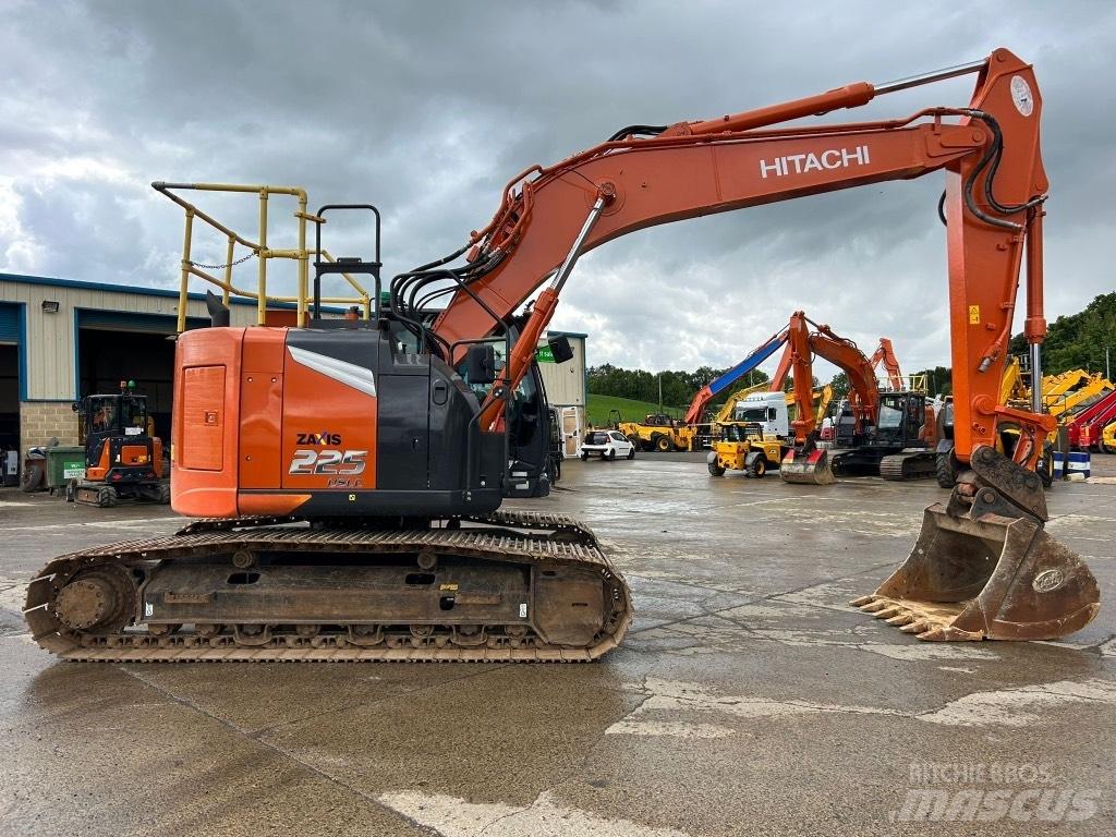 Hitachi ZX225 USLC-7 Koparki gąsienicowe