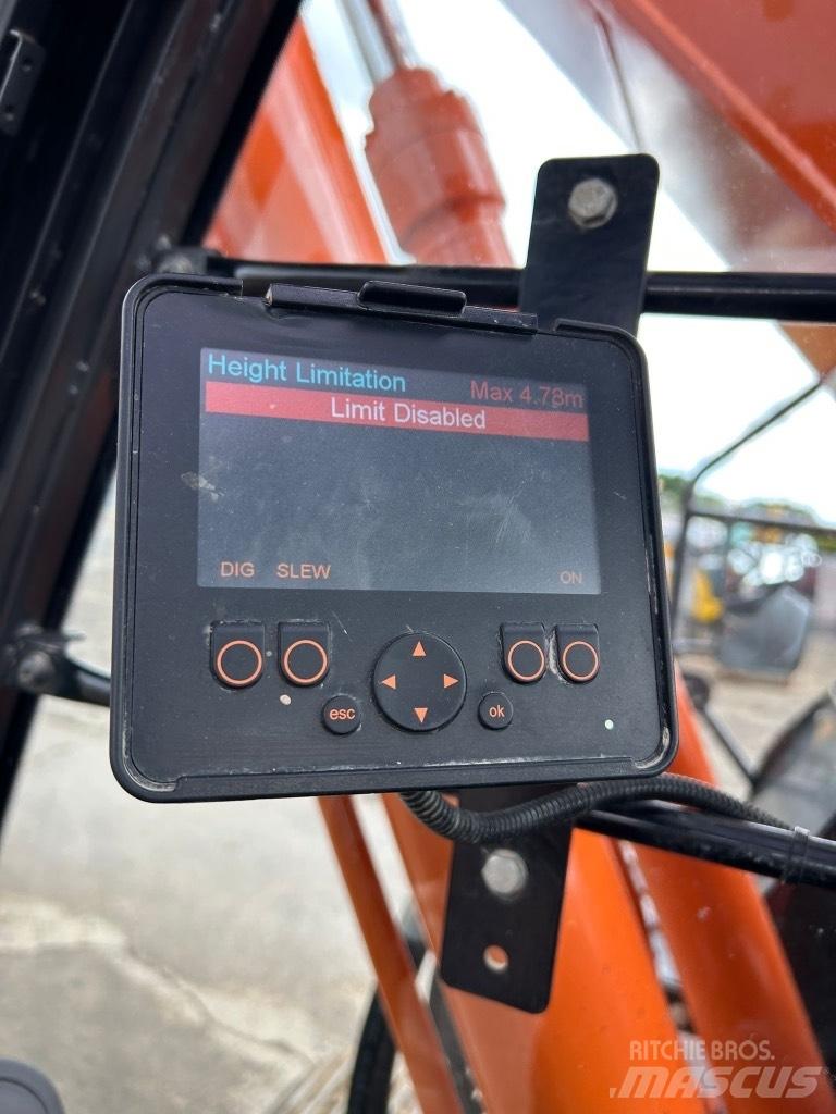 Hitachi ZX225 USLC-7 Koparki gąsienicowe