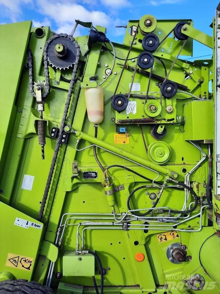 CLAAS Rollant 46 Prasy zwijające