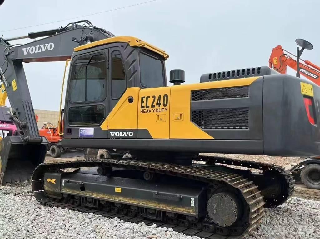 Volvo EC 240 Koparki gąsienicowe