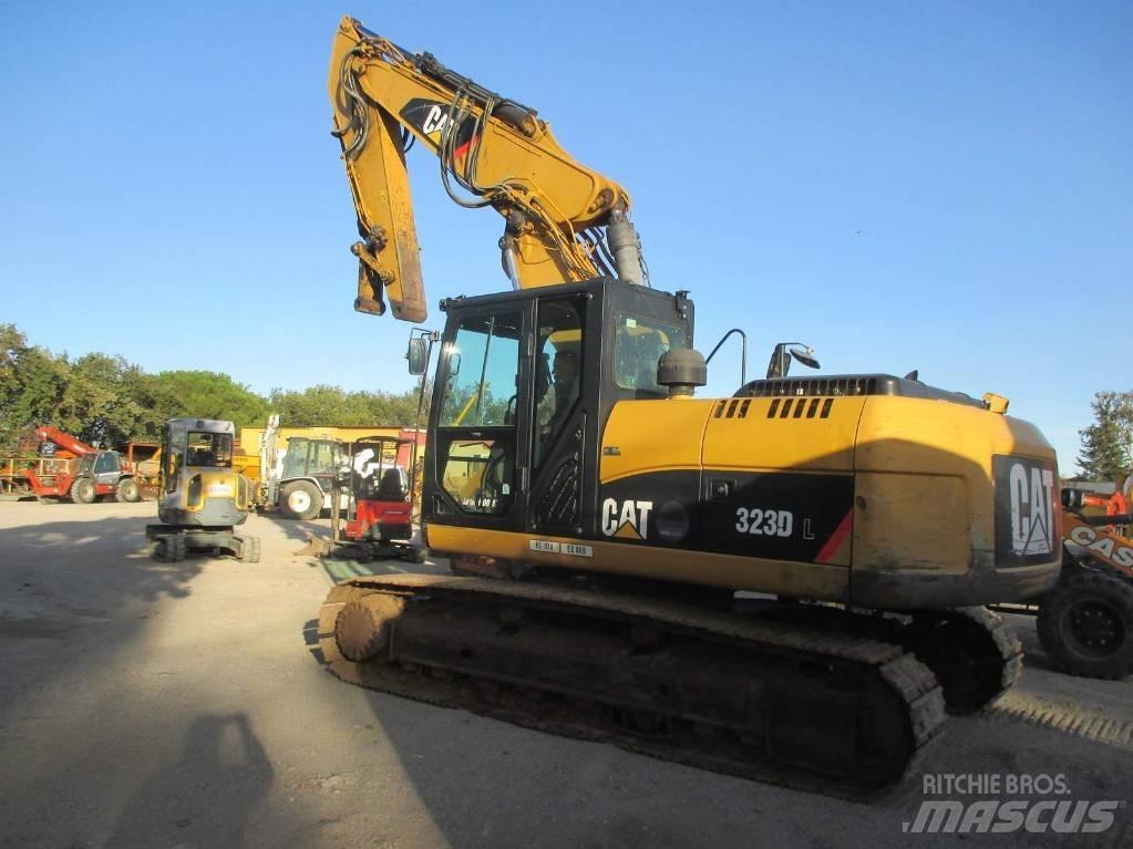 CAT 323 D L Koparki gąsienicowe