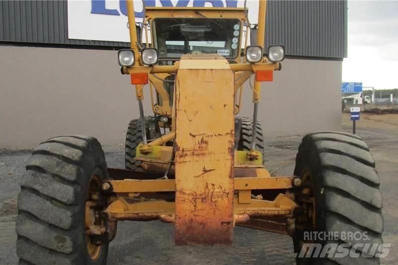 CAT 140H Równiarki