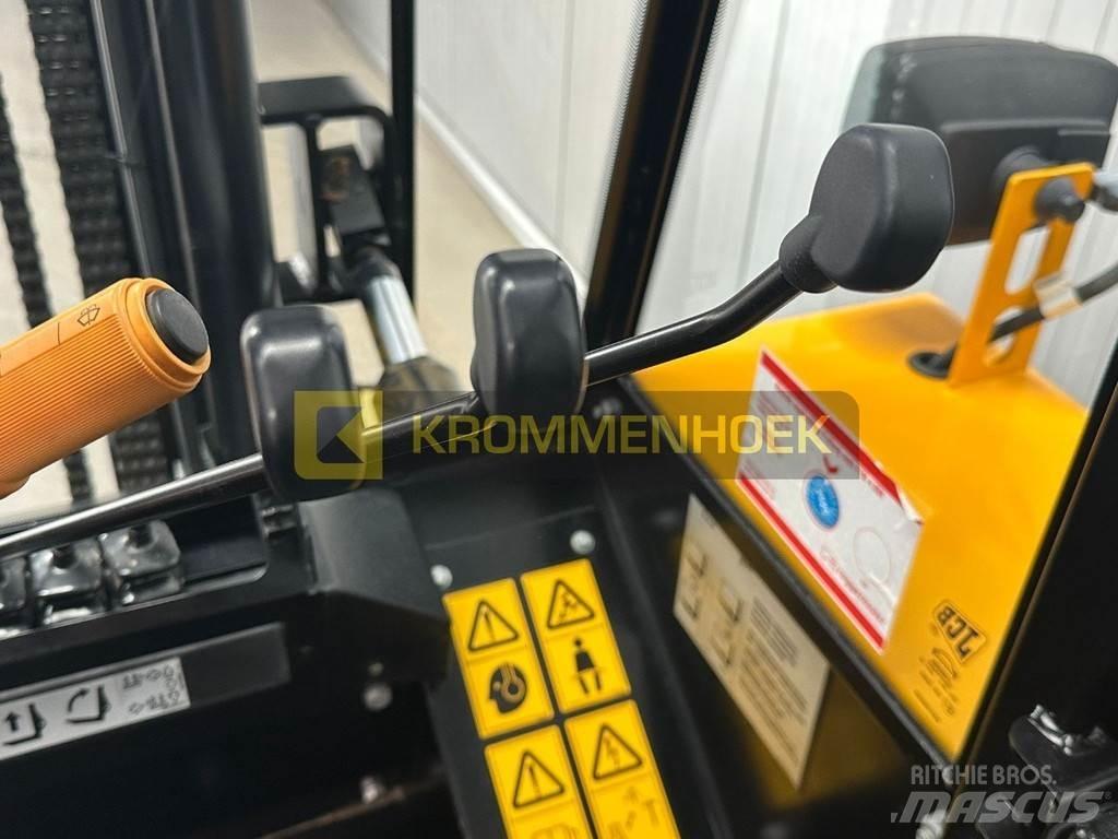 JCB 940 Wózki widłowe terenowe