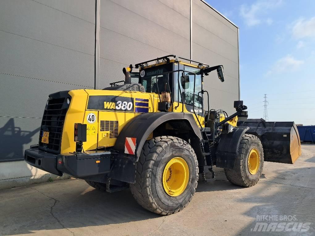 Komatsu WA380-8E0 Ładowarki kołowe