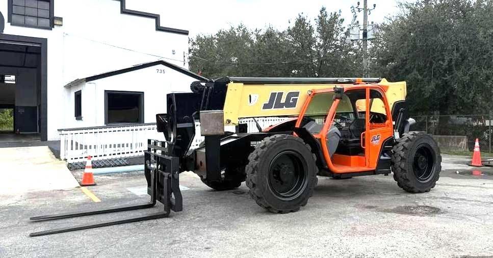 JLG 1255 Ładowarki teleskopowe