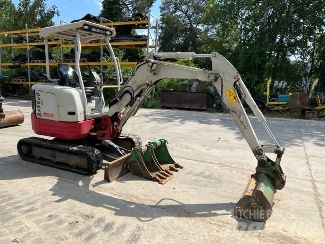 Takeuchi TB23R Minikoparki