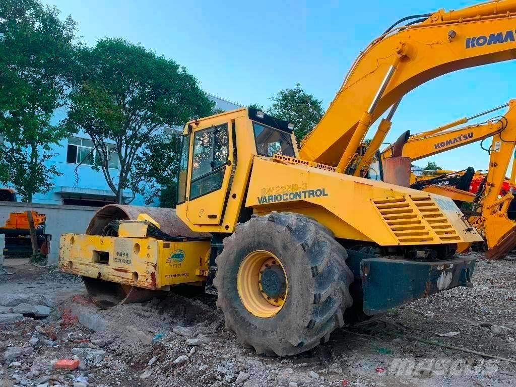 Bomag BW 225 D-3 Walce dwubębnowe