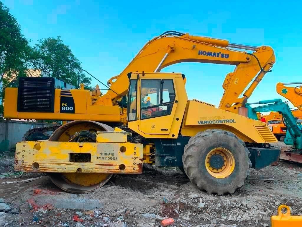 Bomag BW 225 D-3 Walce dwubębnowe