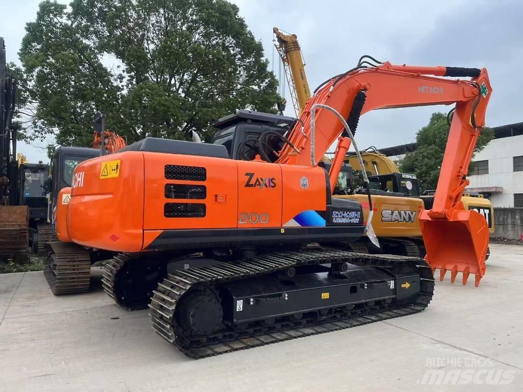 Hitachi ZX 200 Koparki gąsienicowe
