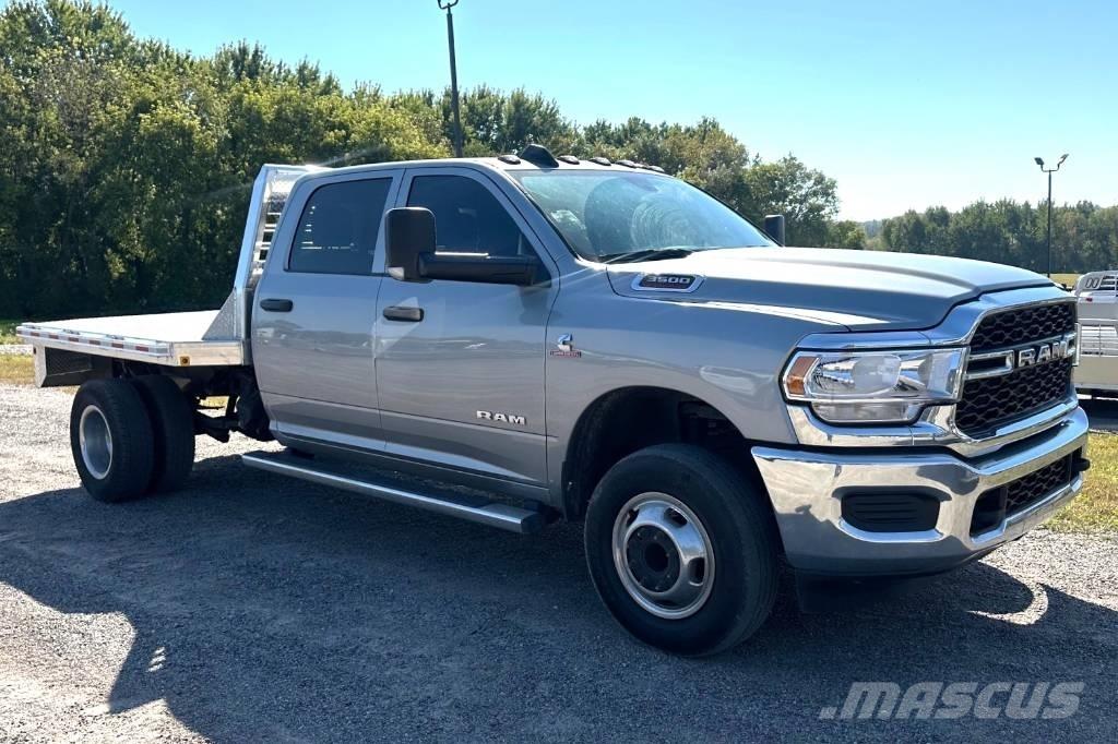 RAM 3500 TRADESMAN Ciężarówki typu Platforma / Skrzynia