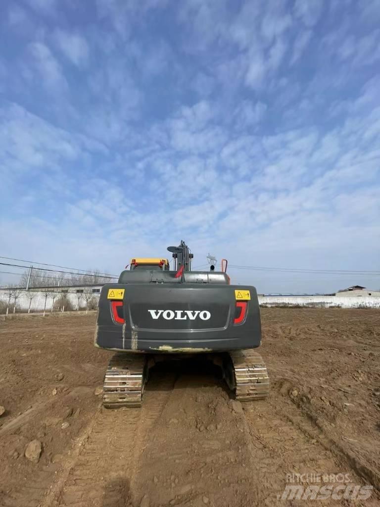 Volvo EC210D Koparki gąsienicowe
