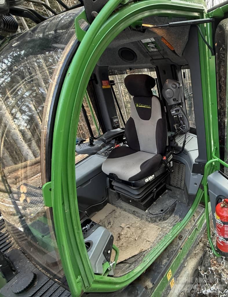 John Deere 1010G Forwardery