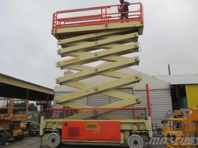JLG Liftlux 245-12 Podnośniki nożycowe