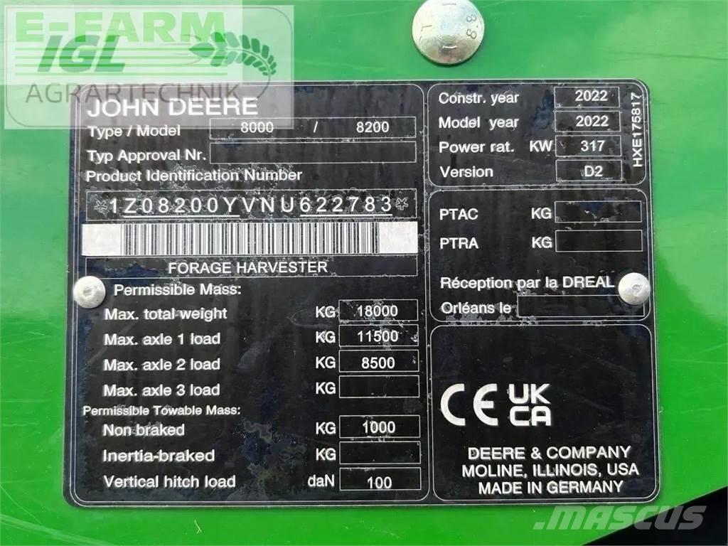 John Deere 8200 i Sieczkarnie samojezdne