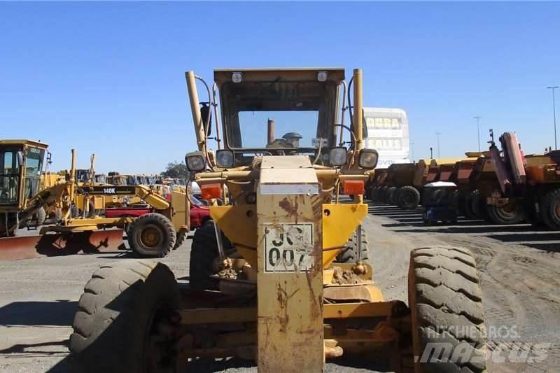 CAT 160H Równiarki