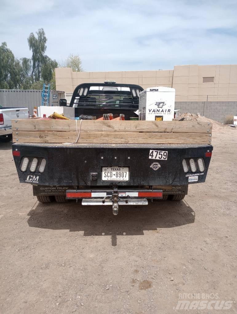 RAM 5500 Ciężarówki typu Platforma / Skrzynia