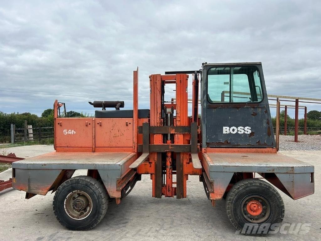 Boss 546 Wózki widłowe boczne