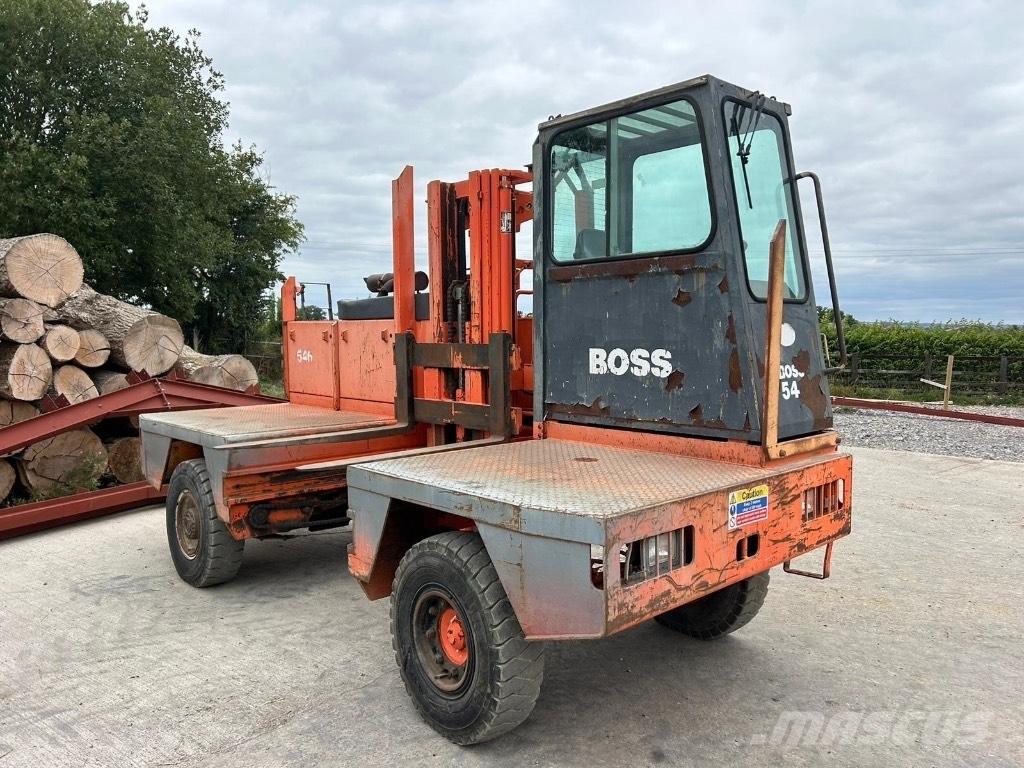 Boss 546 Wózki widłowe boczne
