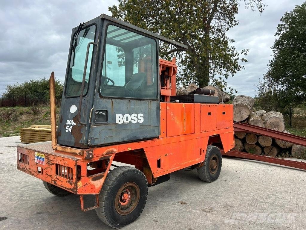 Boss 546 Wózki widłowe boczne