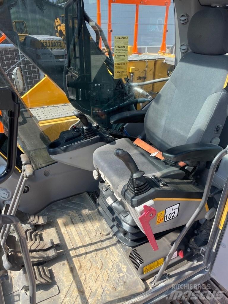 Volvo EC220E Koparki gąsienicowe