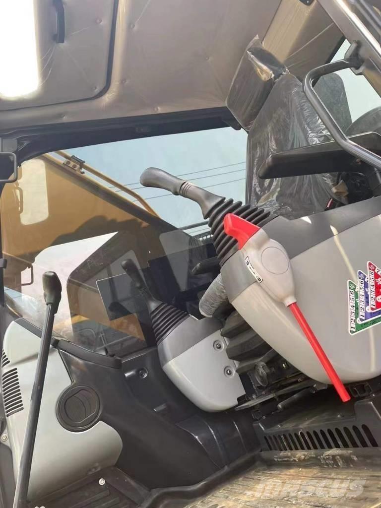 Komatsu PC 200 8N Koparki gąsienicowe