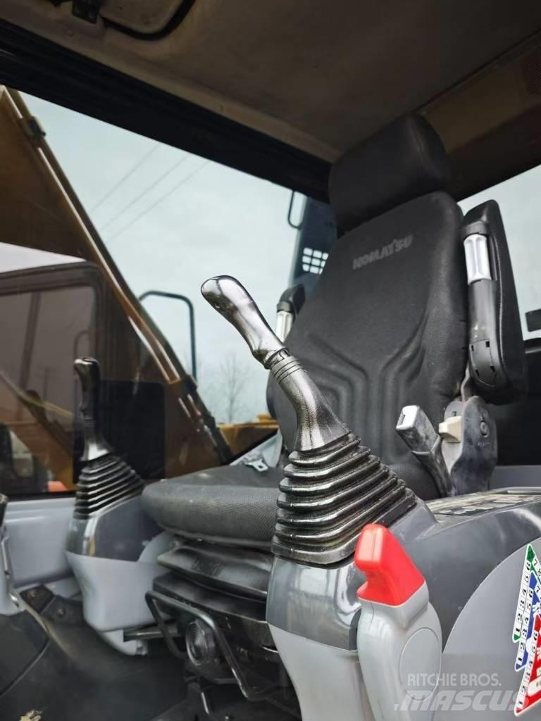 Komatsu 130LC-7 Koparki gąsienicowe