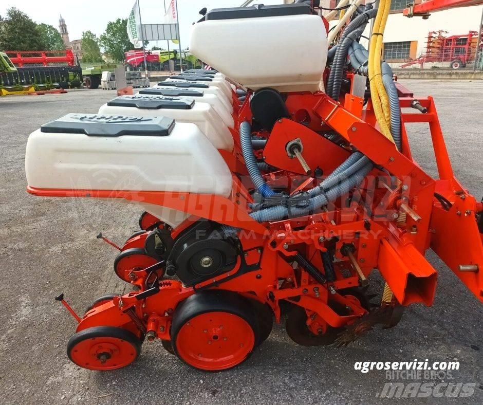Kuhn maxima  8 F Siewniki punktowe