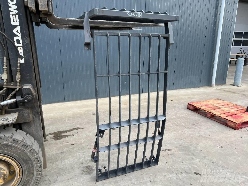 Doosan DX180 / DX225 Kabiny i wnętrze