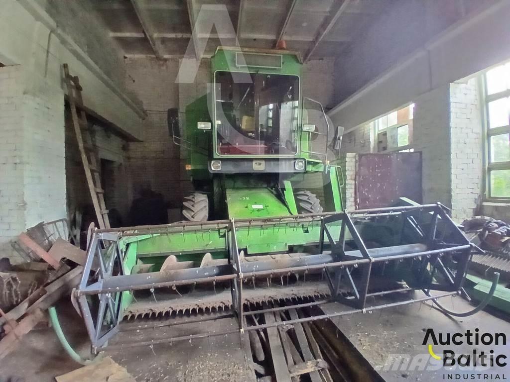 John Deere 1055 Kombajny zbożowe