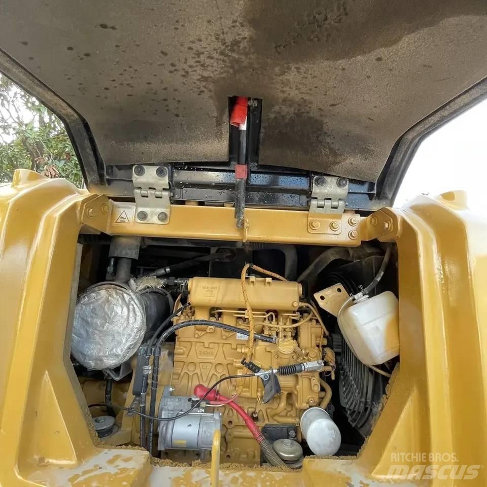 CAT 306E2 Koparki gąsienicowe