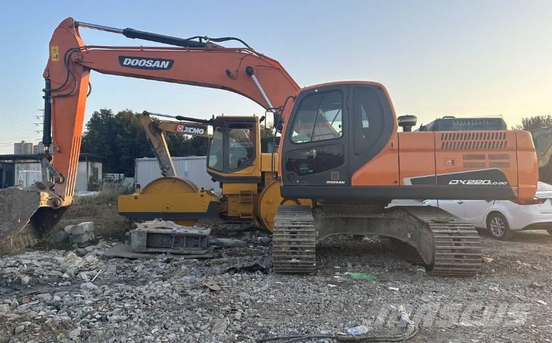 Doosan DX220 Koparki gąsienicowe