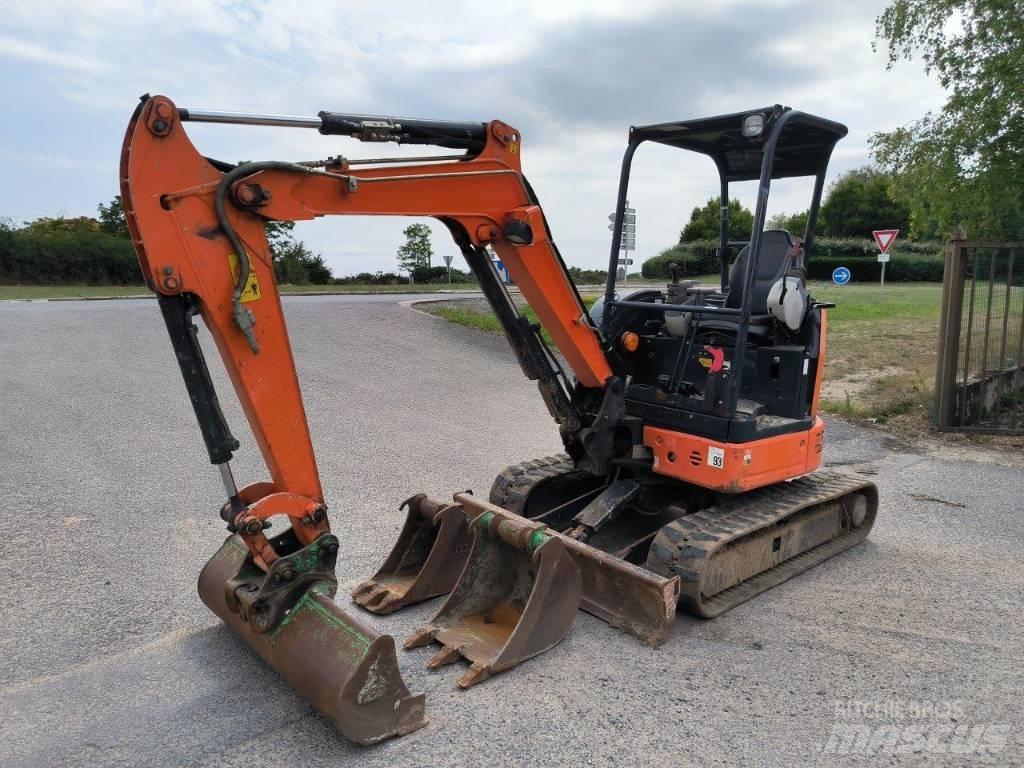 Hitachi ZX 26 U-5 A Minikoparki