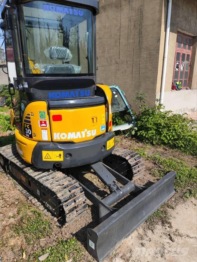 Komatsu PC 30 MR Minikoparki