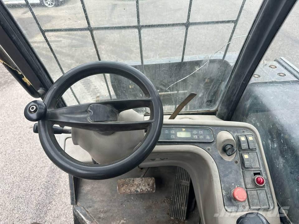 JCB TLT 25 D Ładowarki teleskopowe