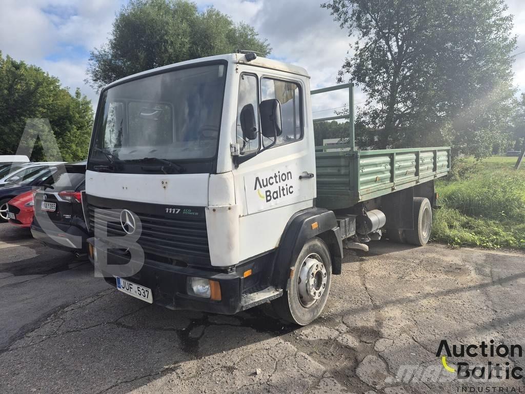 Mercedes-Benz 1117 Ciężarówki typu Platforma / Skrzynia