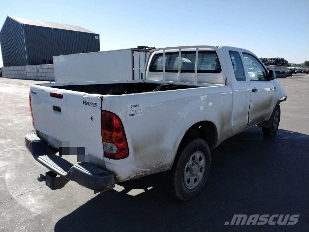 Toyota Hilux 4 Pick-upy / Pojazdy z otwieranymi burtami