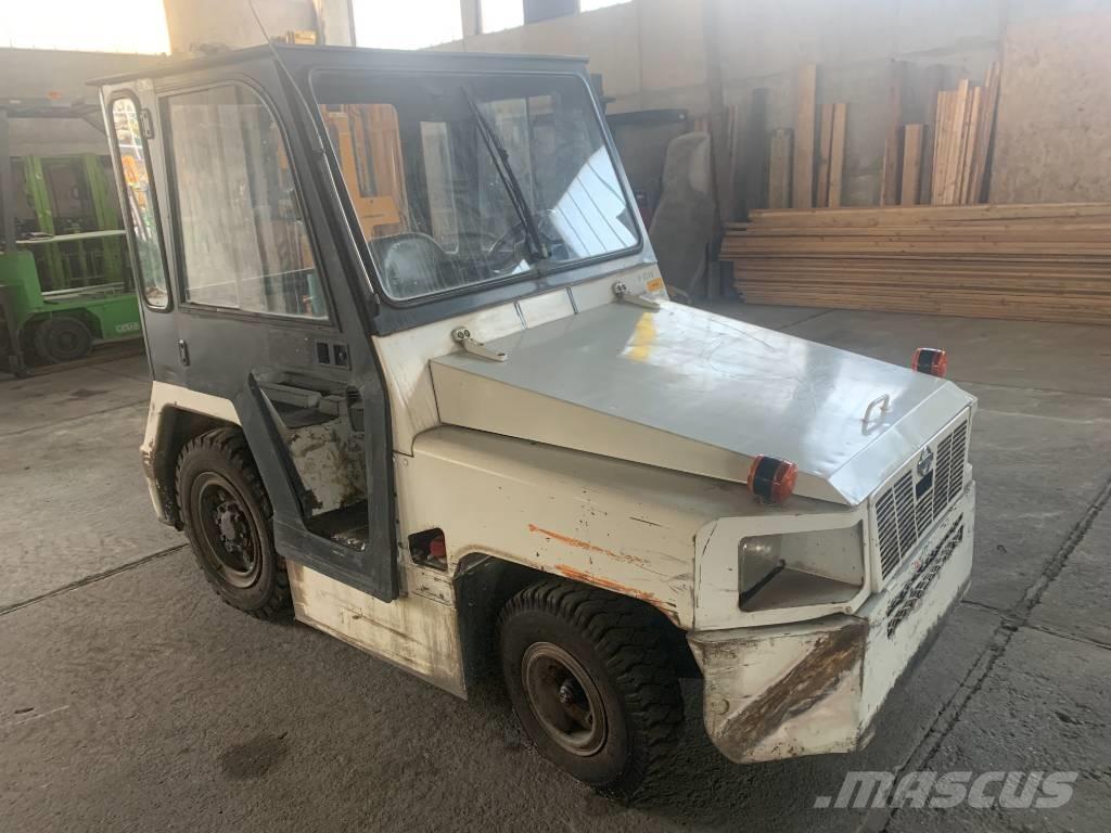 Nissan TD2500 V-2579 Wyposażenie lotnisk